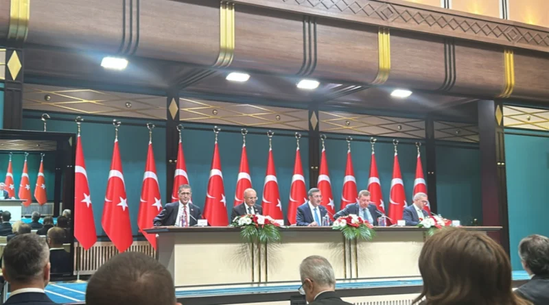 Üç Yıllık Plan Kesinleşti: Enflasyon ve Büyüme Tahminleri Açıklandı